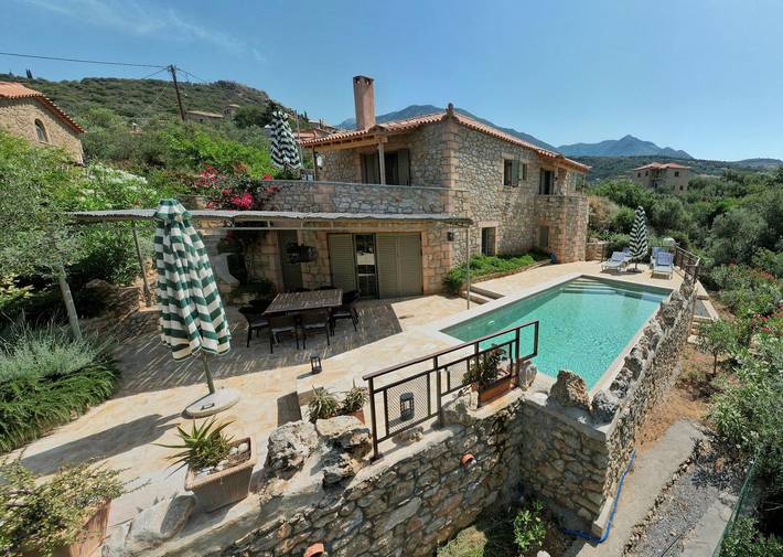 Location de vacances pour 8 personnes, avec jardin et piscine dans Région du Péloponnèse - 3