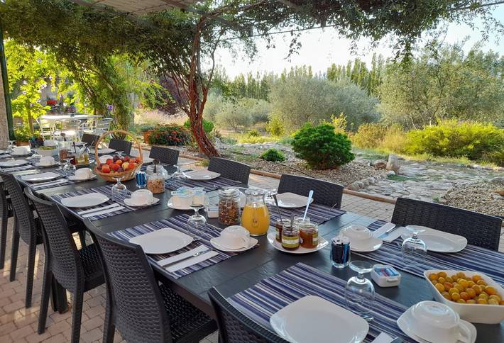 Chambre d’hôte pour 2 personnes, avec Terrasse ainsi que Jardin et Piscine