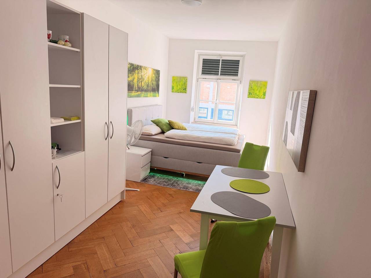 Entire holiday apartment, Gästezimmer Gärtnerplatz - Gästezimmer in Munich Isarvorstadt, Munich