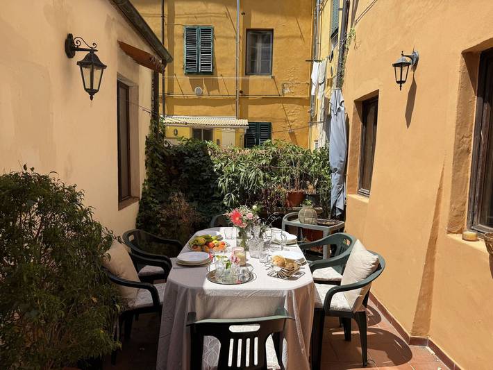 Vacation apartment for 6 people, with terrace in Lucca