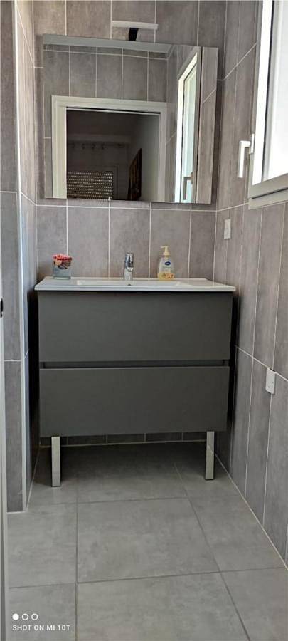 Appartement entier, Double Room with Private Bathroom in Onesse-Laharie, Landes