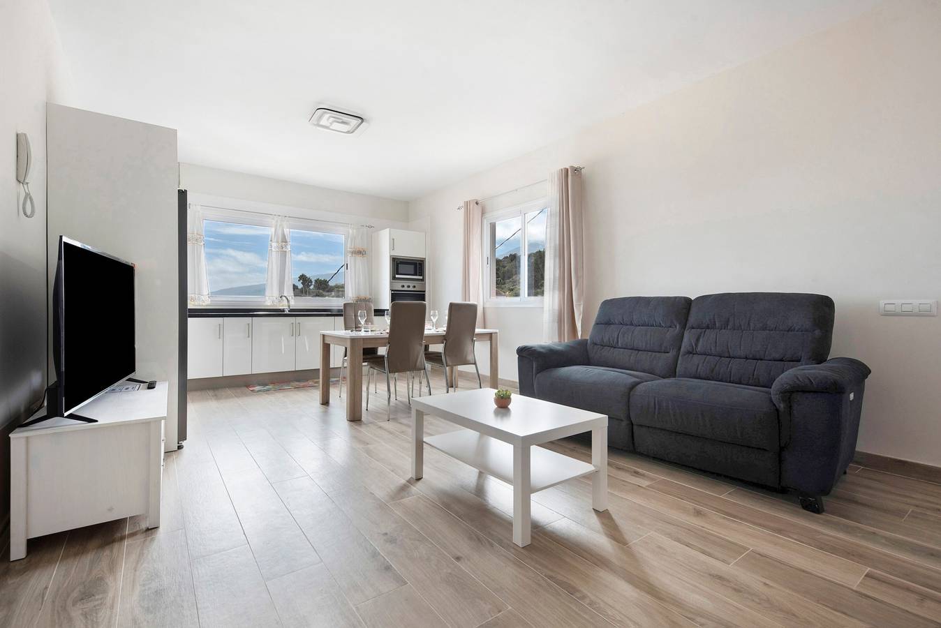 Casa de vacaciones 'La Casa De Amalia' con vistas a la montaña en Garachico in Genovés (Canary Islands), Garachico