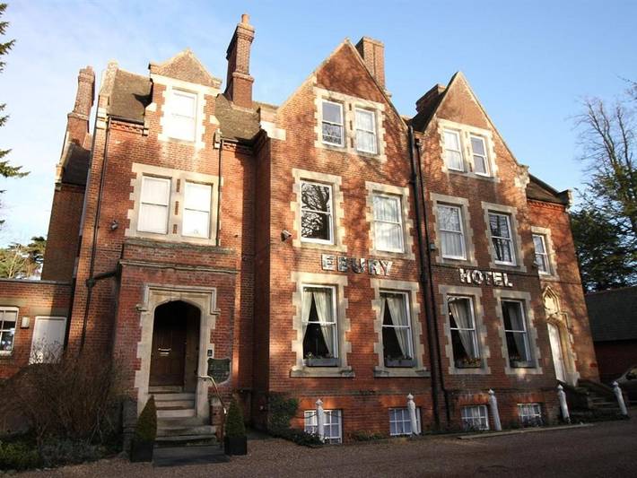 Hôtel pour 5 personnes, avec terrasse et vue, animaux acceptés