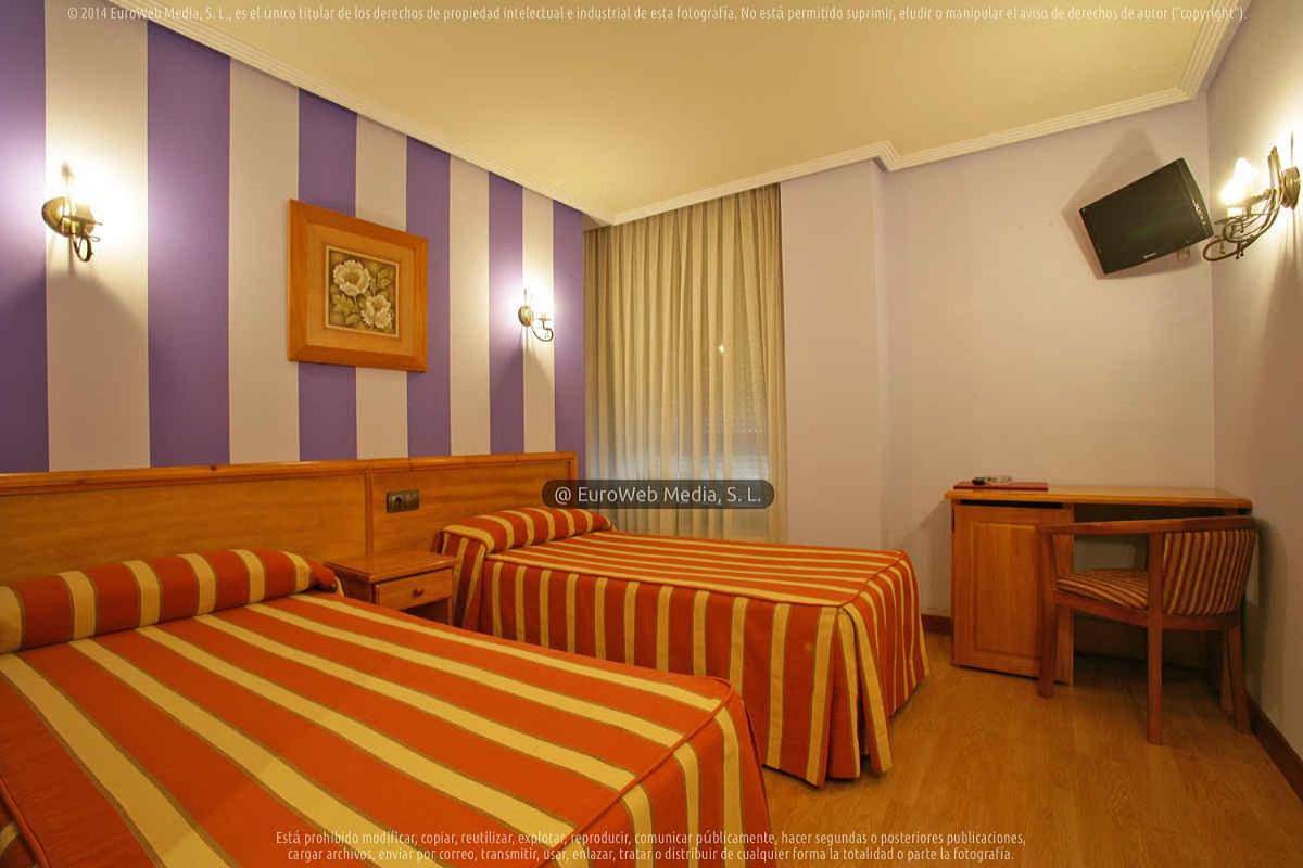 Hotel Prida in Nava, Provincia de Asturias