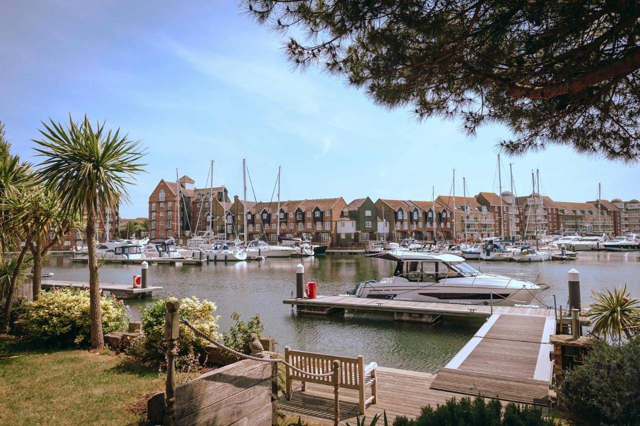 Wellington Quay in Eastbourne, Ost Sussex