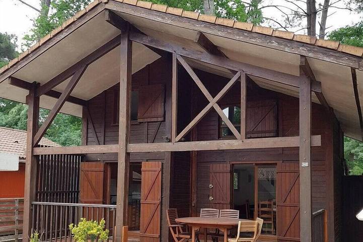Chalet pour 6 personnes, avec jardin et piscine à Gujan-Mestras