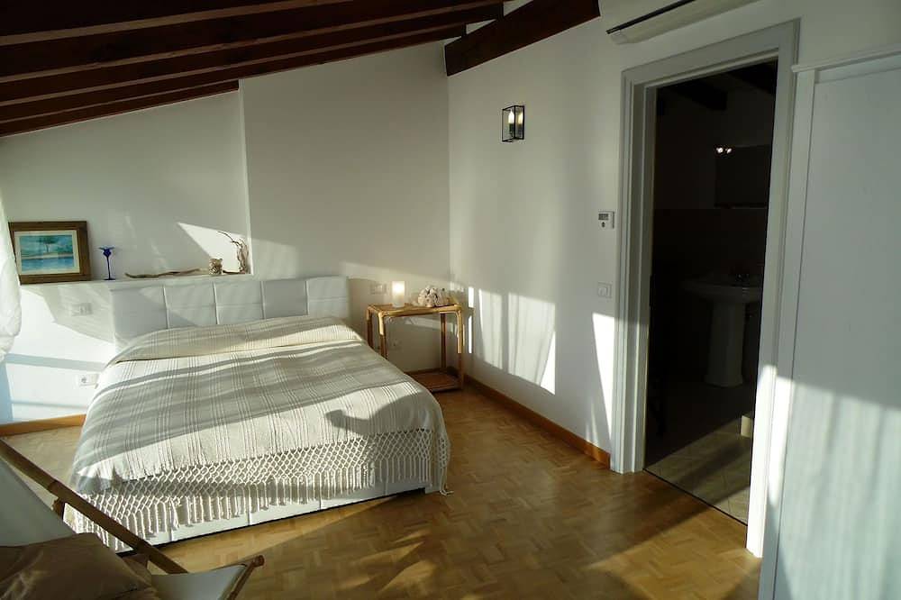 Apartamento entero, Apartamento en Vello junto al Lago Iseo in Vello (Marone), Municipio de Marone