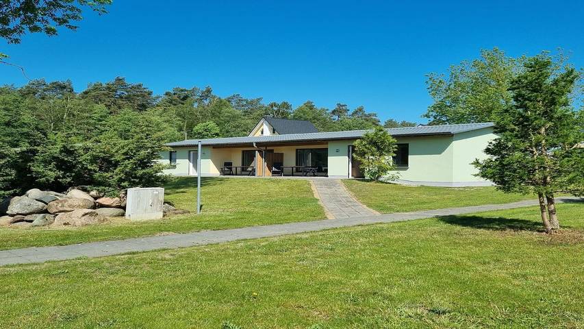 Ferienhaus für 4 Personen, mit Terrasse in Warin