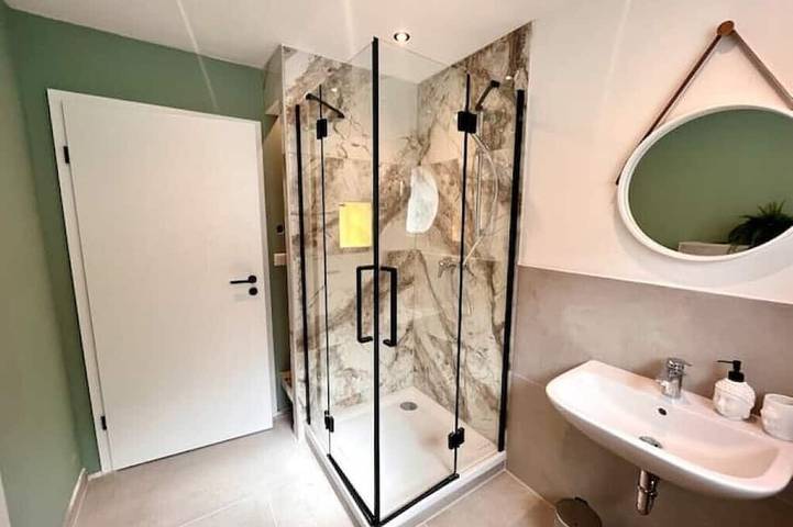 Ganze Wohnung, Modernes 2-Zimmer-Wohnung in Bensheim, Bergstraße