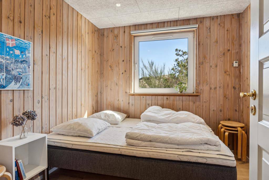 Luxuriöses, 2025 renoviertes Ferienhaus mit Pool und großem Outdoor-Spa in Nr. Lyngvig in Nørre Lyngvig, Hvide Sande
