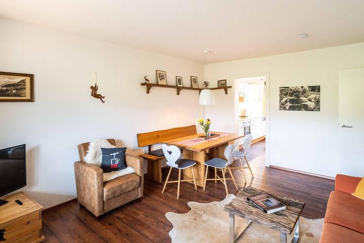Ganze Ferienwohnung, Appartement/Fewo, Dusche, Wc, 2 Schlafräume in Hirschegg Kleinwalsertal, Mittelberg