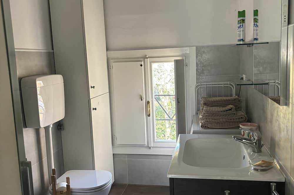 Appartement entier, Alla Vigna apartment inside a historic villa with private parking space in Bassano del Grappa, Province de Vicenza