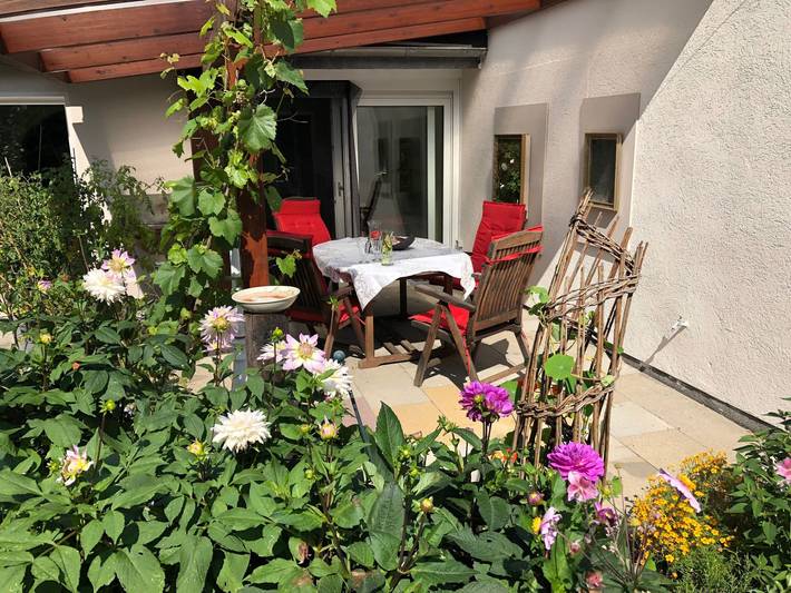 Ferienwohnung für 3 Personen, mit Terrasse und Garten in Leichlingen