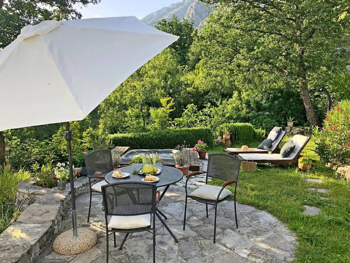 Ferienhaus für 3 Personen, mit Garten und Ausblick sowie Terrasse in Tucepi