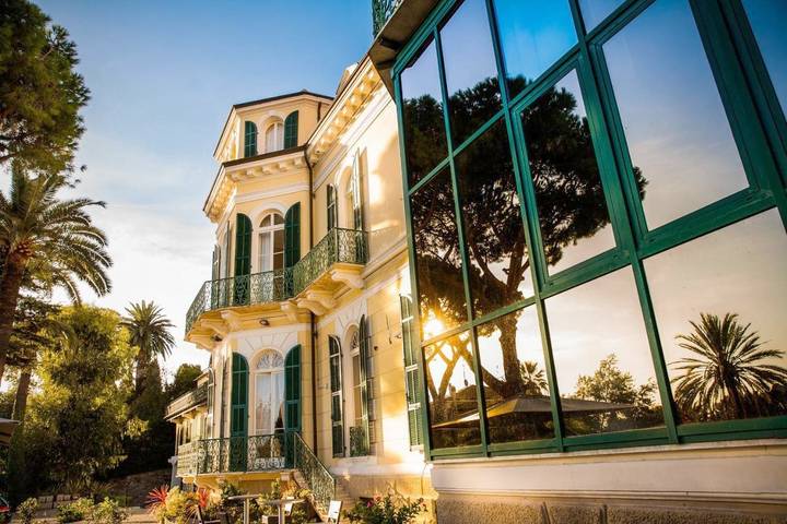 Hôtel pour 3 personnes, avec jardin ainsi que jacuzzi et sauna, animaux acceptés
