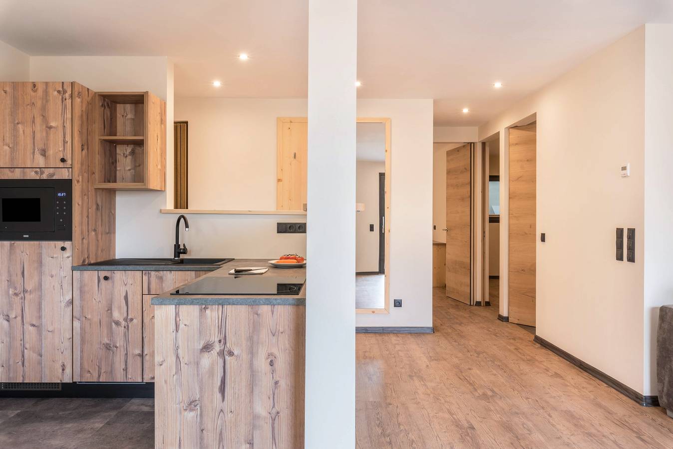 Entire apartment, Holiday Apartment 'Villa Lara Föhre' with Mountain View, Shared Terrace and Wi-Fi in Telfen-Lanzin, Kastelruth