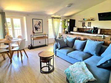Gîte pour 4 personnes, avec vue à Forcalqueiret