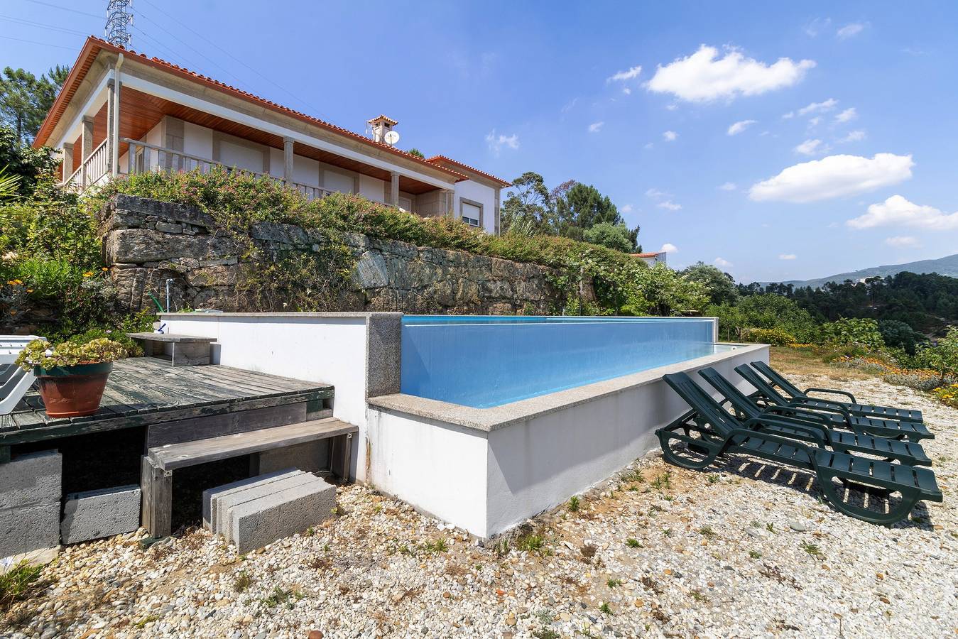 Casa de Férias 'Casa Cerdeirinhas De Basto' com Vista para a Montanha, Piscina Privada e Wi-Fi in Canedo de Basto, Canedo de Basto e Corgo