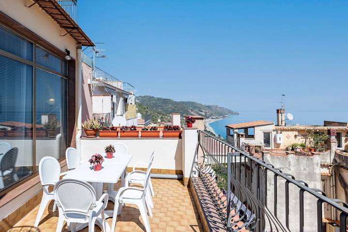 Apartamento para 6 personas, con balcón en Mazzarò
