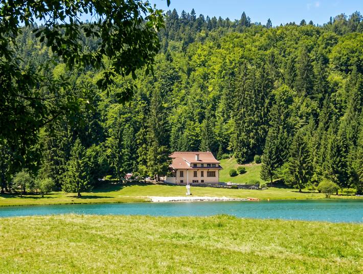 Maison confortable avec vue sur la montagne à Charix in Charix, Nantua