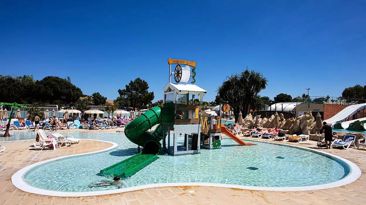 Mobil Home Confort + Climatisé 6 Personnes in Saint-Cyprien-Plage, Saint-Cyprien