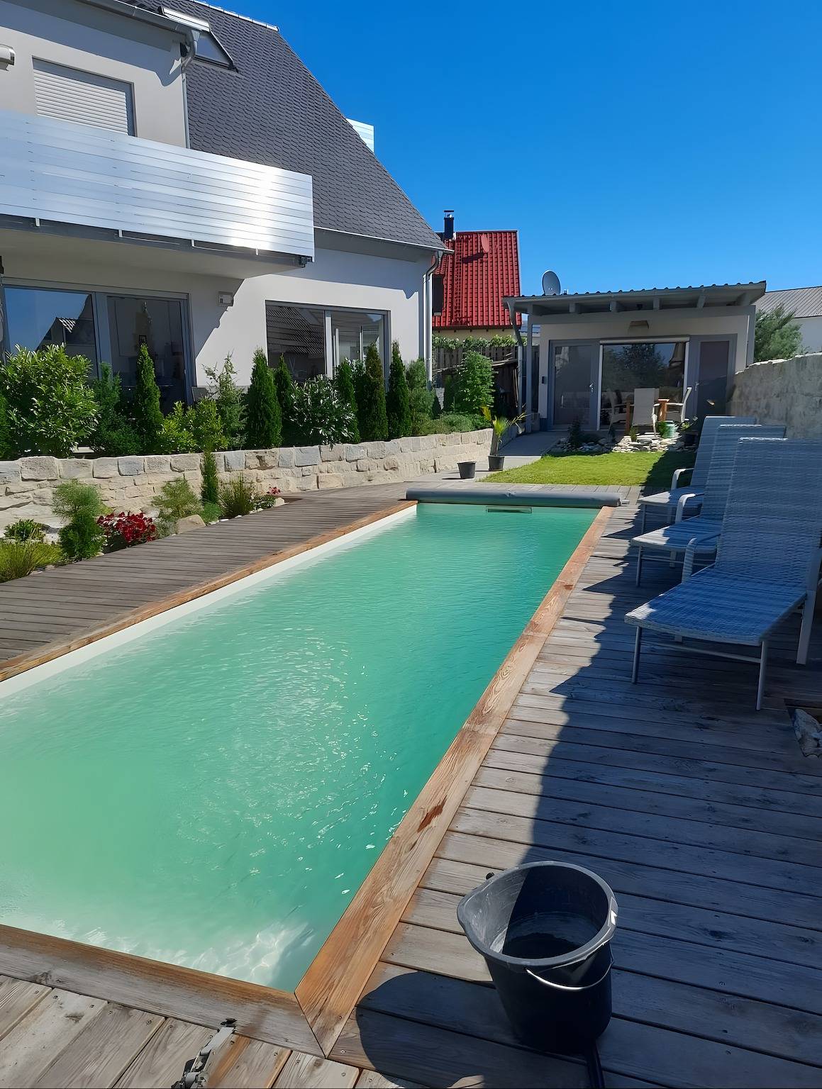 Ganze Wohnung, Apartment „Ruhepooloase“ mit privatem Pool, Terrasse und Garten in Oberschwarzach, Fränkisches Weinland