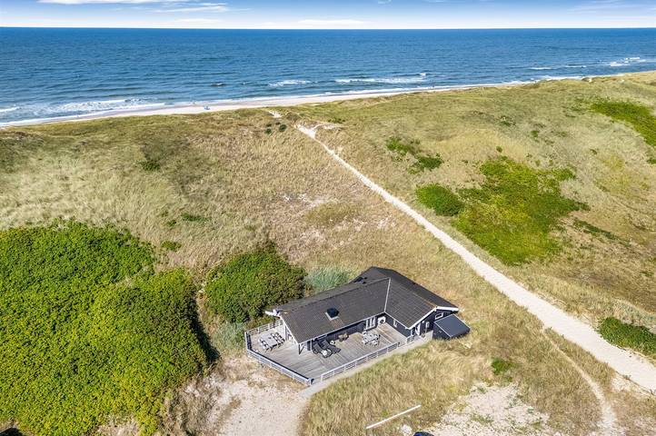 Ferienhaus mit Meerblick für 6 Personen, mit Terrasse und Whirlpool am Ringkøbing Fjord