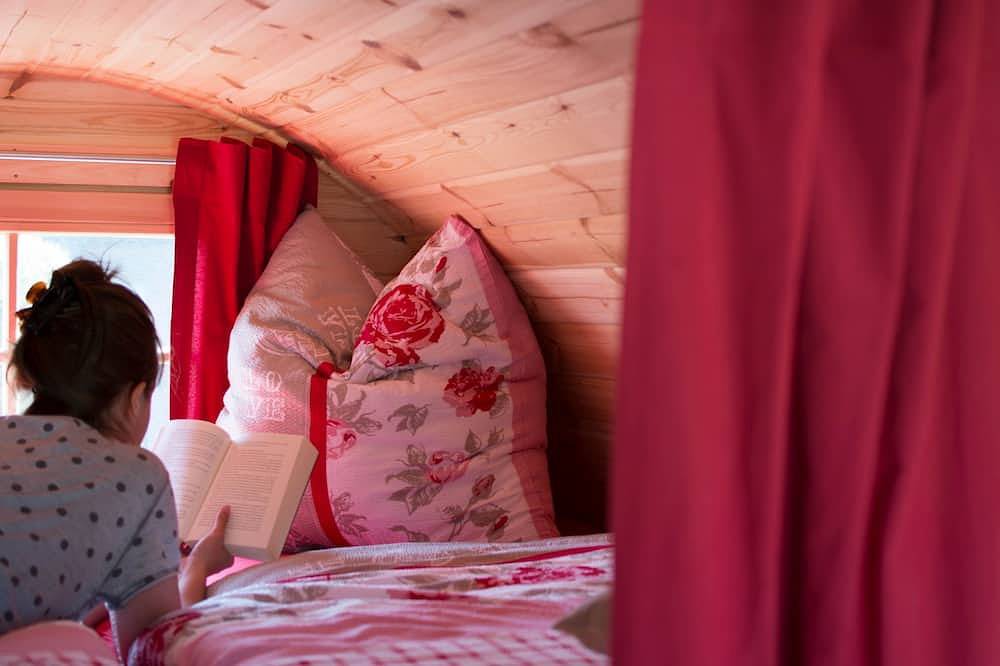 Ganze Wohnung, Campingfass, Schwarzwaldstil, max. 4 Personen in Neubulach, Nordschwarzwald