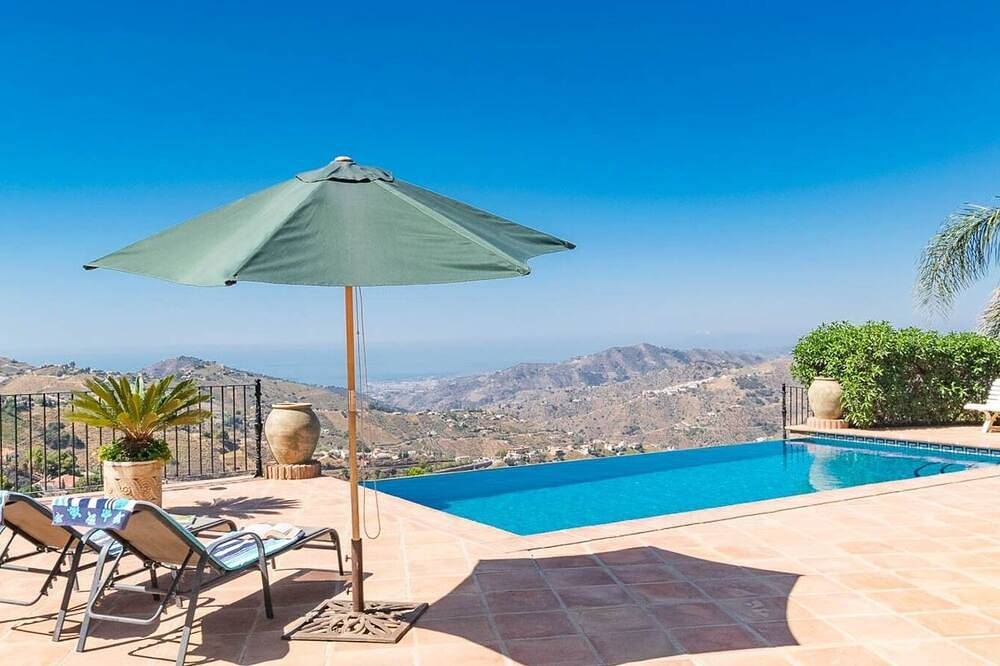 Casa vacanza a Cómpeta a partire da 271€ a notte