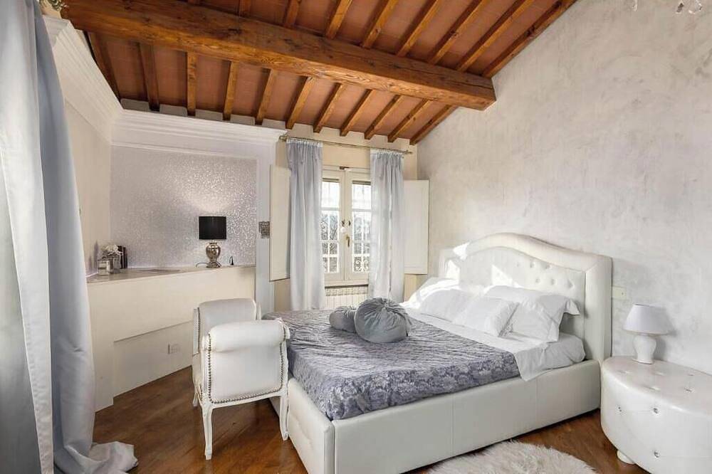[Tuscany]Villa con Piscina, Jacuzzi e Palestra in Serravalle Pistoiese, Provincia di Pistoia