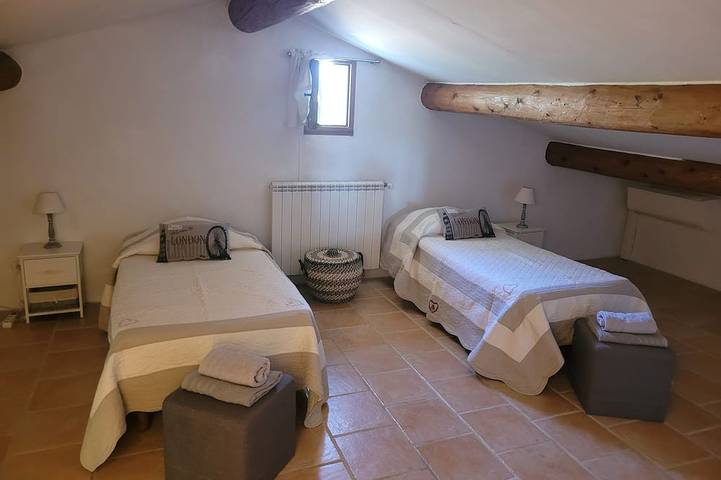 Location de vacances pour 6 personnes, avec terrasse et jardin à Le Beausset - 4