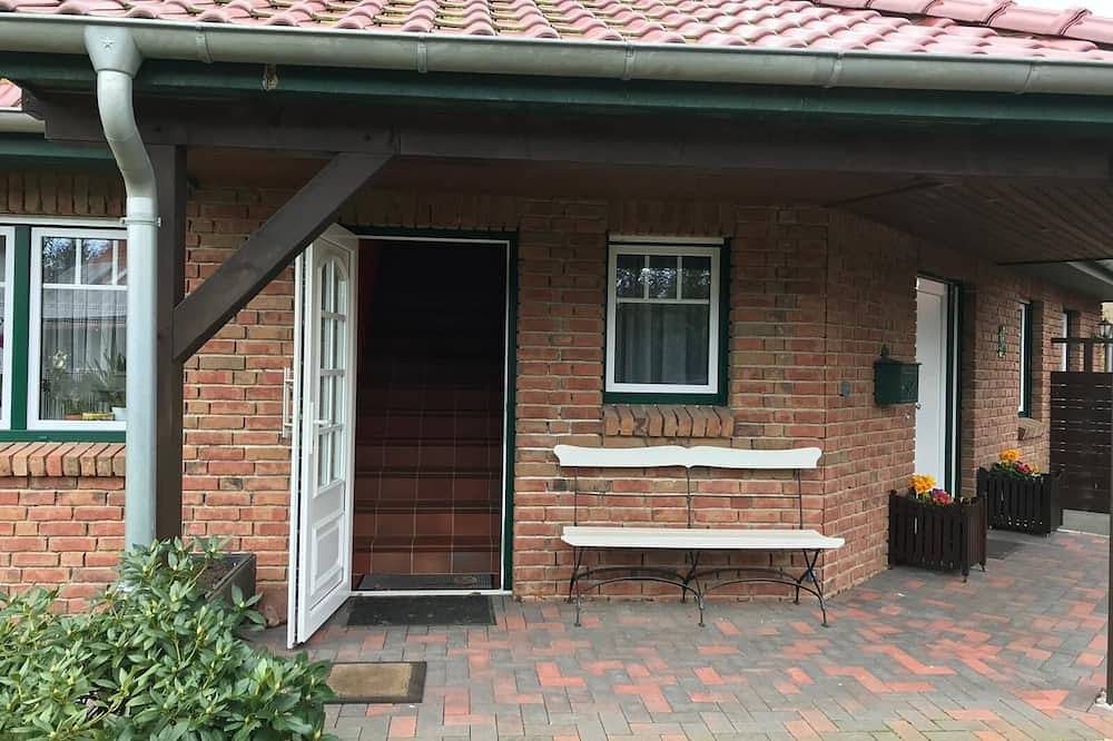 Ganze Wohnung, Gemütliche Ferienwohnung in Neu Hirschburg \"Rostocker Heide\" Haustierfreundlich! in Neu Hirschburg, Ribnitz-Damgarten