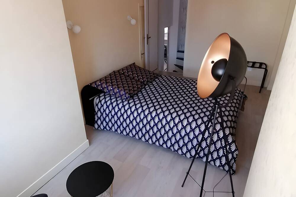 Holiday Home 'Gîte Du Centre' with Private Terrace and Wi-Fi in Romorantin-Lanthenay, Sologne