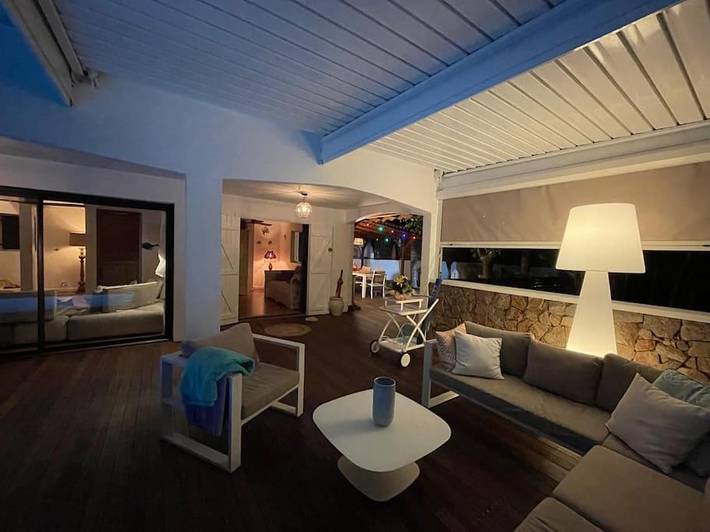 Location de vacances pour 6 personnes, avec vue ainsi que jardin et piscine dans Plage de Malendure - 3