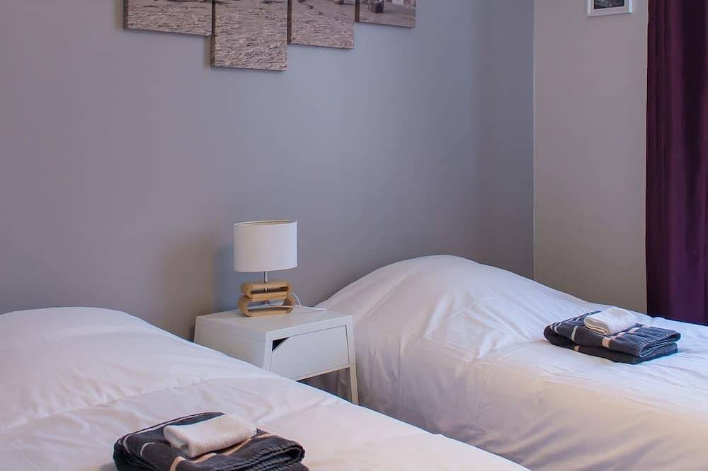 Ganze Wohnung, Vierbettzimmer-Familie-Ensuite-Stadtblick in Saint-Quentin, Aisne