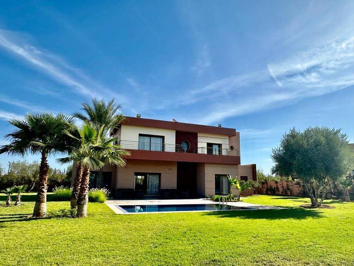 Villa pour 8 personnes, avec vue ainsi que piscine et jardin au Maroc