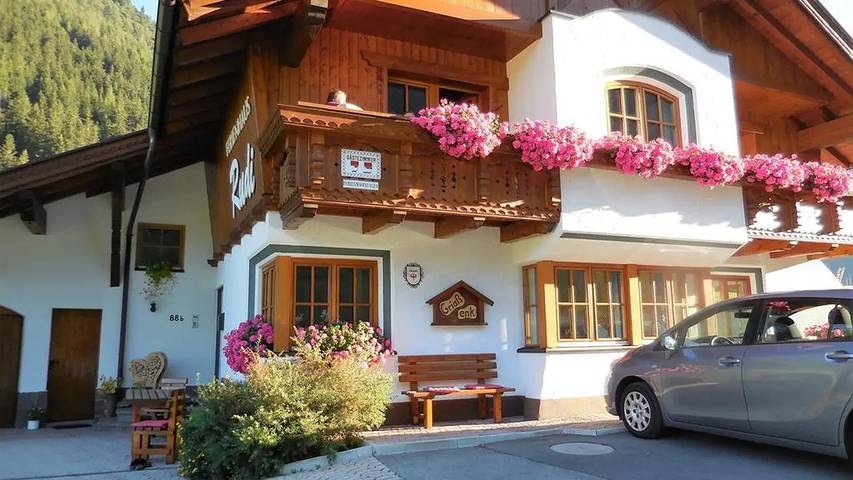 Vakantiewoning voor 2 personen, with Balkon and Terras as well as Tuin in Galtür