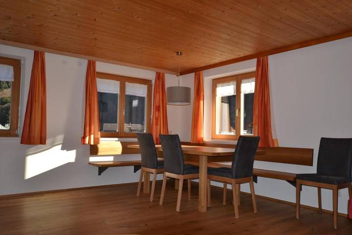 Gîte pour 8 personnes, avec balcon et vue à Bezau - 4