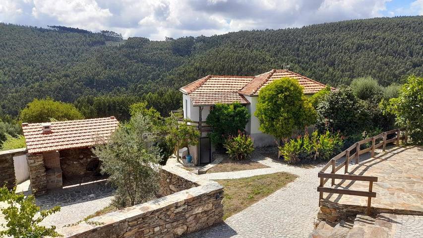 Gîte pour 6 personnes, avec vue et jardin dans Pala