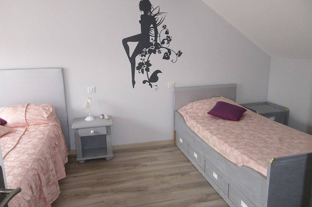 Charmant gîte de campagne pour couples amoureux *** in Sancey, Jura Francais