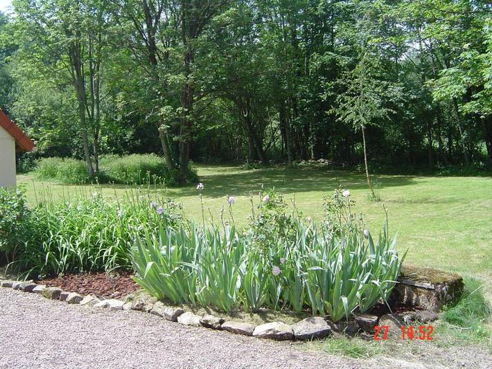 Location de vacances pour 2 personnes, avec jardin et vue à Lormes - 2
