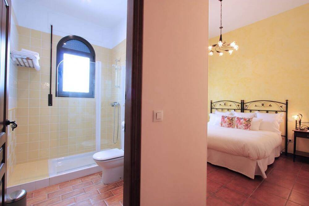 Hojiblanca Room in El Cañuelo, Priego de Córdoba