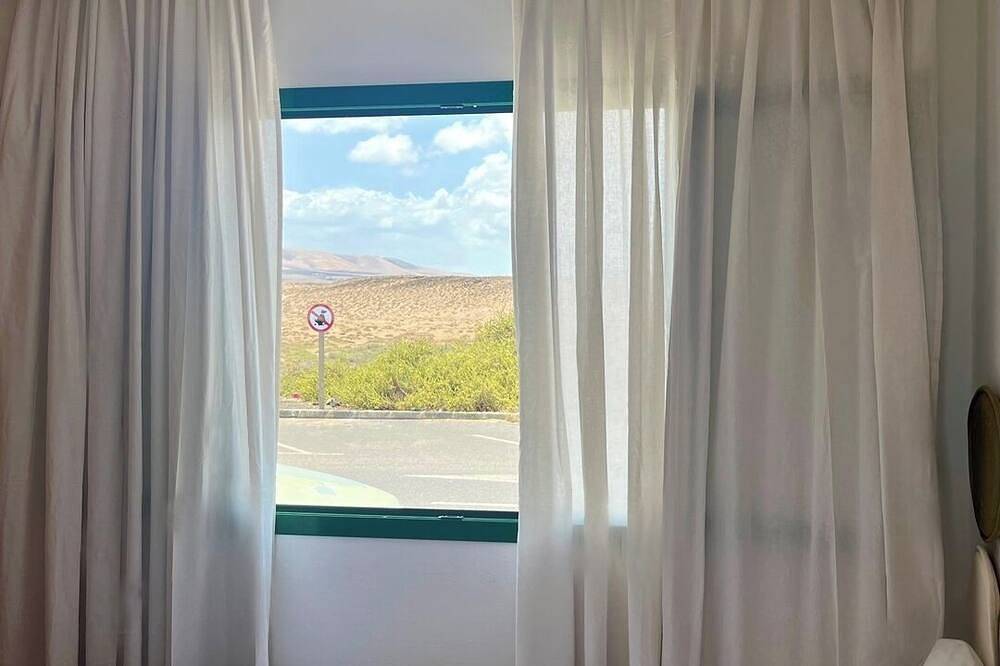 Entire apartment, Canaryislandshost l Surfside in Famara Beach, Teguise