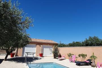 Gîte pour 2 personnes, avec terrasse et jardin à Pierrelatte