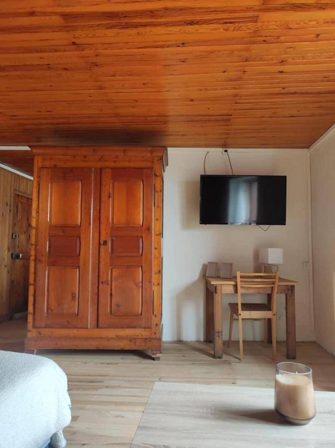 Gîte pour 4 personnes, avec vue et terrasse, animaux acceptés à Saint-Véran - 2