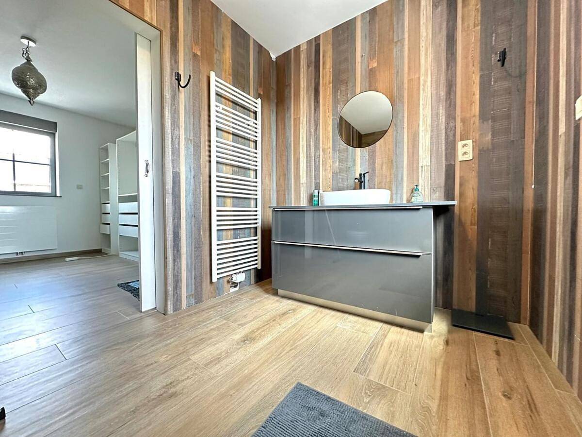 Appartement entier, One-Bedroom Apartment in Verlaine, Région de Liège