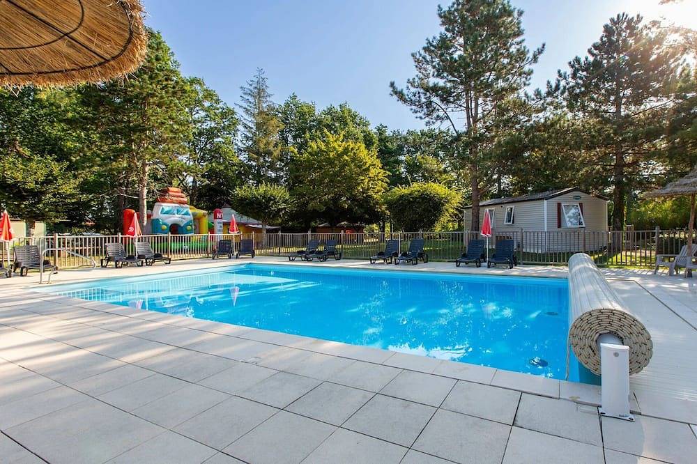 Zecamping 3* piscine chauffée chiens acceptés club enfant tente Tv in Saint-Père-sur-Loire, Loire Valley