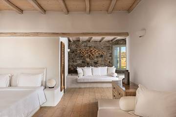 Villa for 24 People in Agios Stefanos, Mykonos, Photo 1