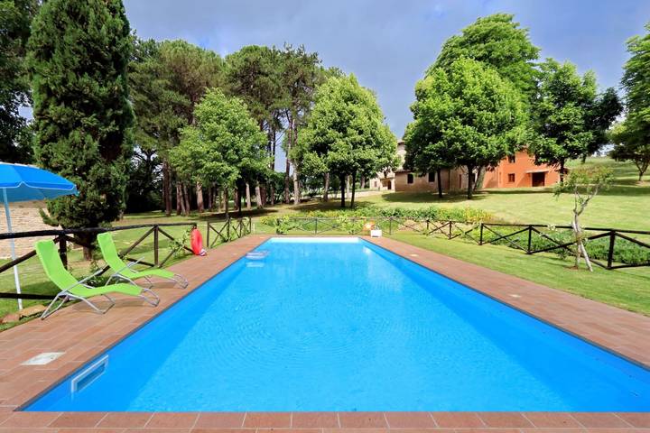 Borgo ai Pini - Villa ai Pini in San Severino Marche, Provincia di Macerata