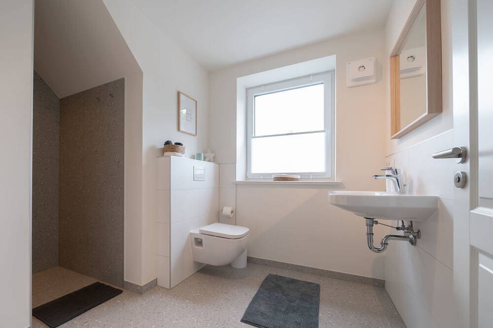 Ganze Wohnung, Küstenbutze - Modernes Apartment für 6 im Beach-Style mit vollausgestatteter Kü in Mildstedt, Nordfriesland